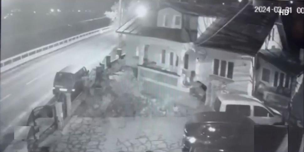 Tragedia cu trei morţi tineri şi trei răniţi, care a avut loc în Neamţ, surprinsă de camerele de înregistare 894882