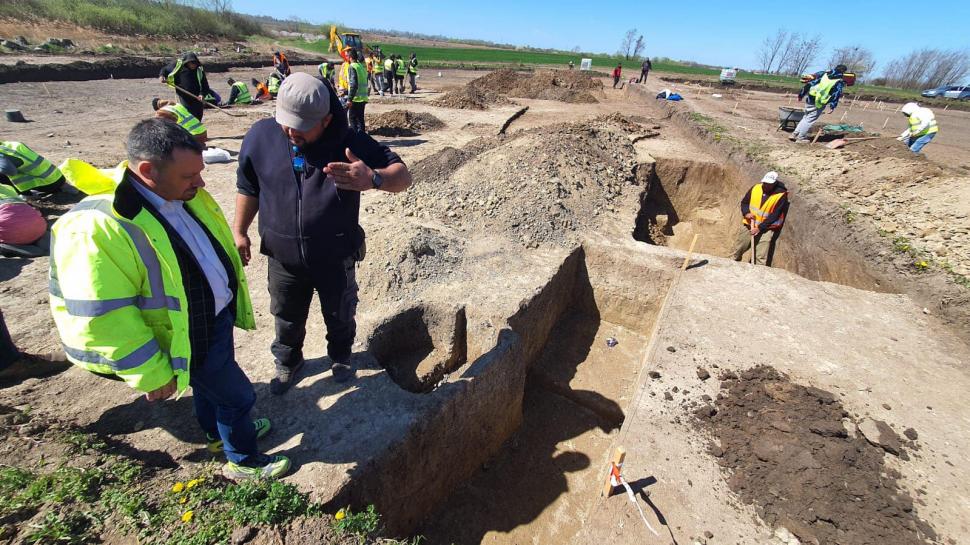 Vestigii de 7.000 de ani, descoperite odată cu lucrările de pe Autostrada Bucureştiului A0 895097