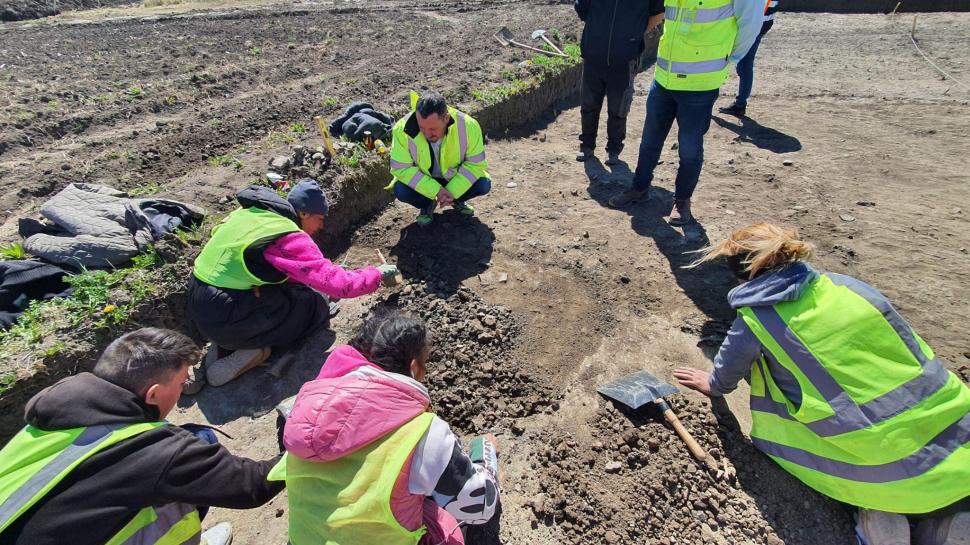 Vestigii de 7.000 de ani, descoperite odată cu lucrările de pe Autostrada Bucureştiului A0 895098