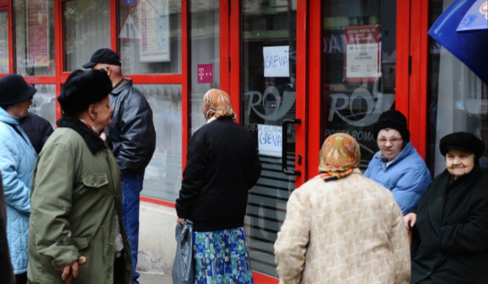 Angajații Poștei Române renunță la grevă. Poştaşii vor primi majorări salariale, în două tranșe