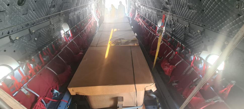 Incendiu uriaş într-o pădure de pin de lângă Târgu Ocna. Două avioane militare intervin pentru a stinge flăcările 895329