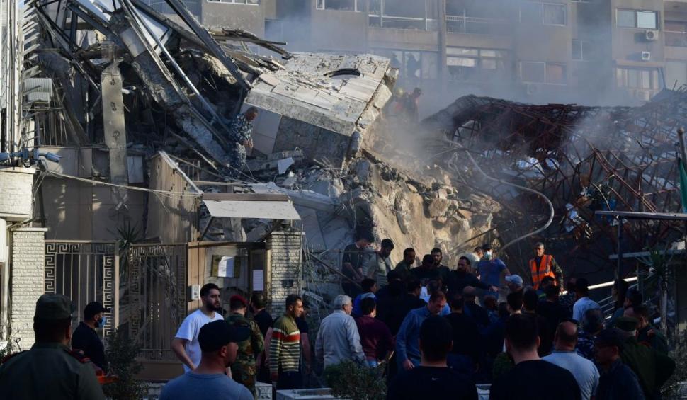Israelul a bombardat consulatul Iranului din Damasc și a ucis mai mulți comandanți militari de top. Teheranul pregătește răzbunarea: "Statele Unite trebuie să răspundă!" 895120