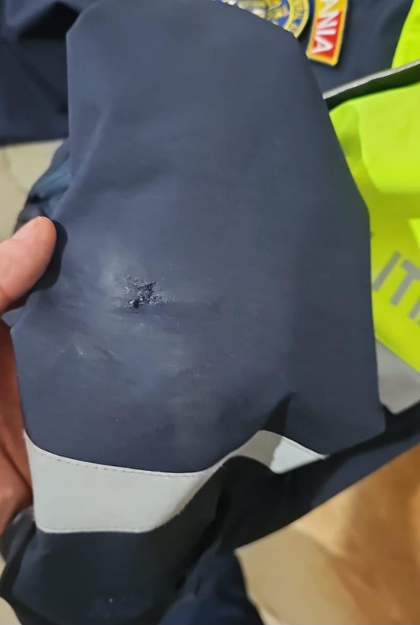 Sindicatul Europol, reacţie în cazul celor doi poliţişti care au bătut un bărbat, în Anina: "Un simplu control de rutină s-a transformat într-o scenă demnă de filmele de acțiune" 895250