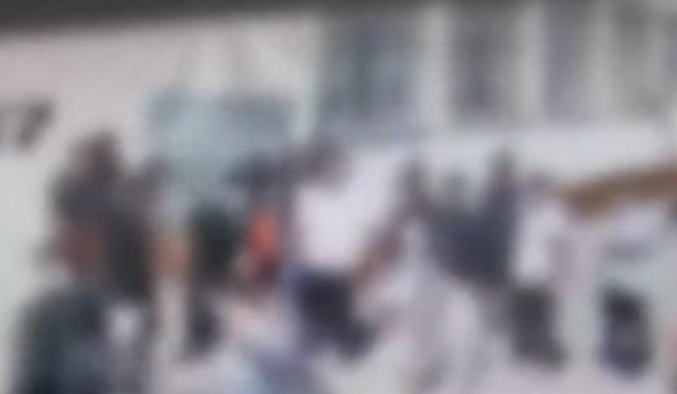 Agresorul elevului înjunghiat în fața Liceului Iuliu Maniu din București a fost prins de polițiști 895525