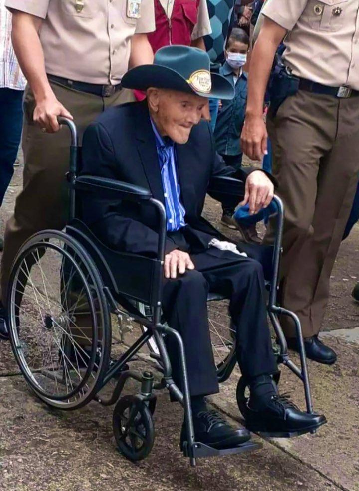 A murit cel mai bătrân om din lume, la 114 ani. Bărbatul avea 11 copii și 41 de nepoţi 895407