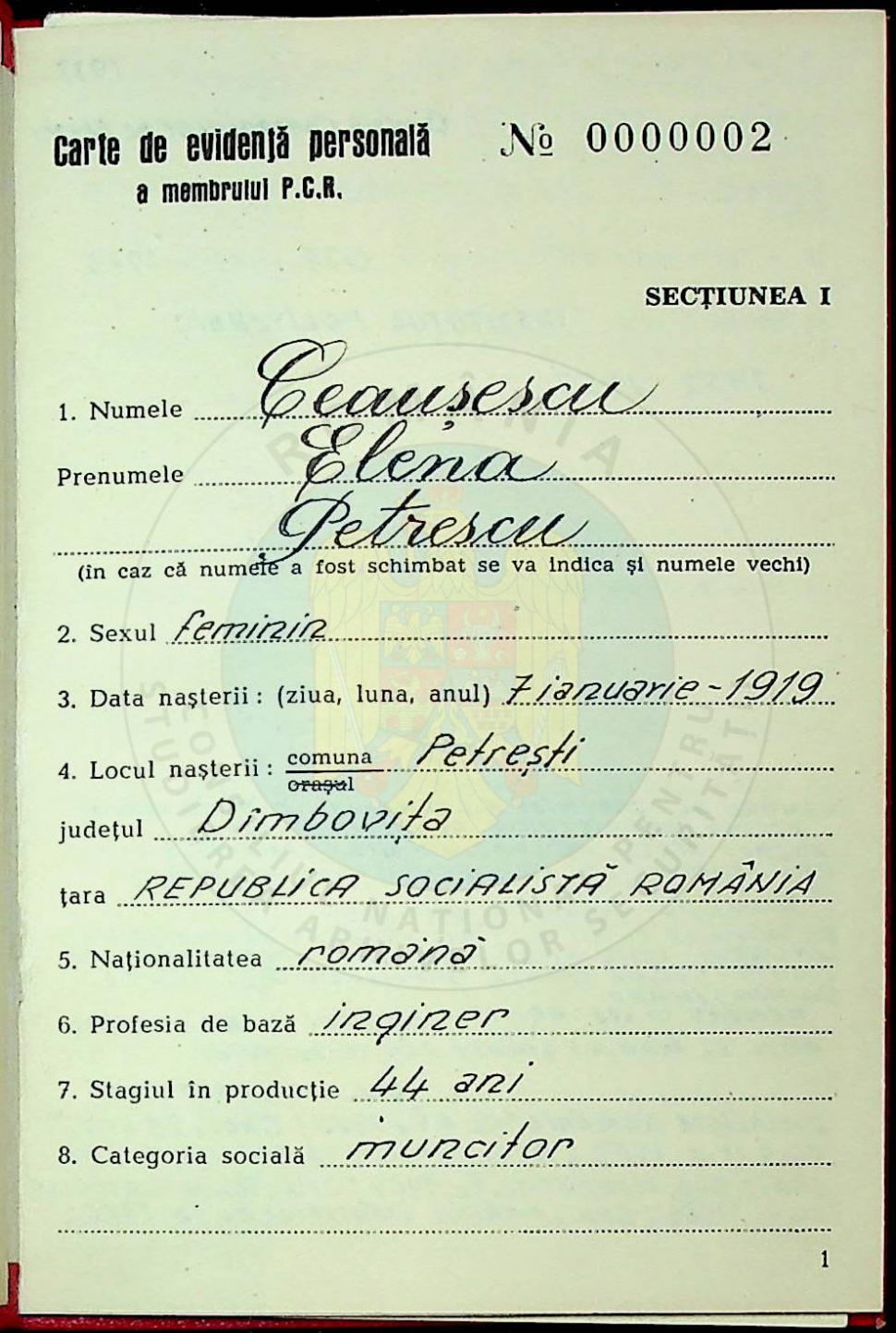 Imagini cu întâiul şi cel mai mare plagiat din istoria României. Cum a obţinut, de fapt, Elena Ceauşescu titlul de doctor inginer în chimie  895791