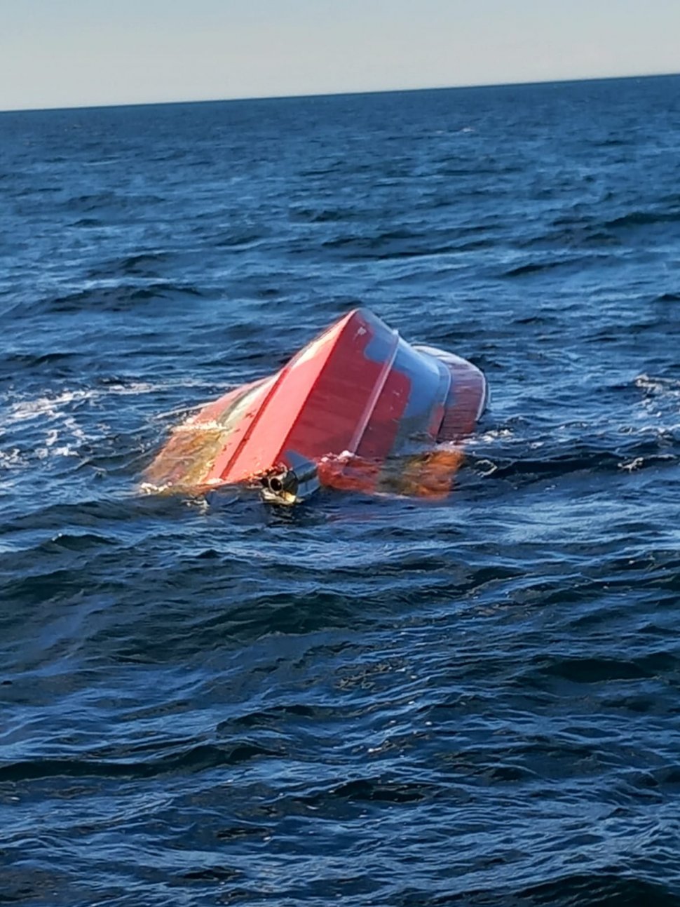 Explozie puternică în Constanța | Barca ucraineană găsită în Marea Neagră a fost detonată. Avea explozibil la bord