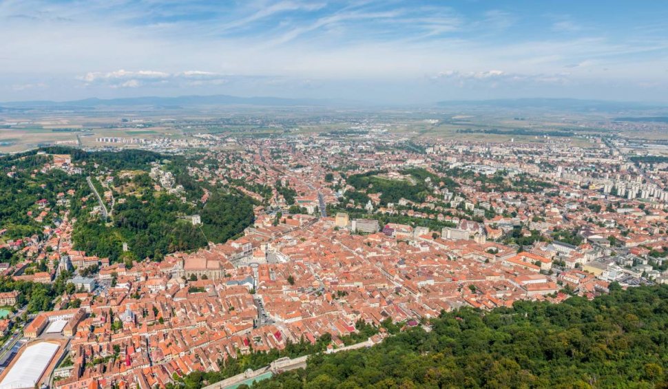 Orașul turistic din România care va avea o nouă telecabină. Priveliștea îți taie respirația