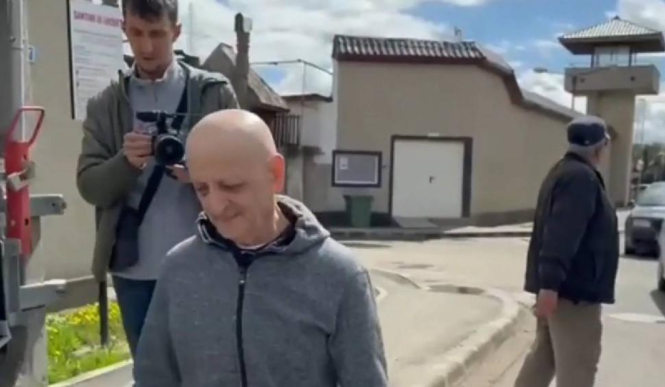 Imagini cu cel mai de temut criminal în serie din România, la ieșirea din închisoare. "Brancardierul morții" este acum liber 895919