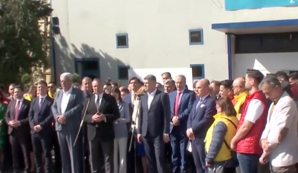 Glume PSD-PNL la lansarea listei candidaţilor pentru Europarlamentare 2024: "Nu facem schimb de geci, o să ne strângă" 895921