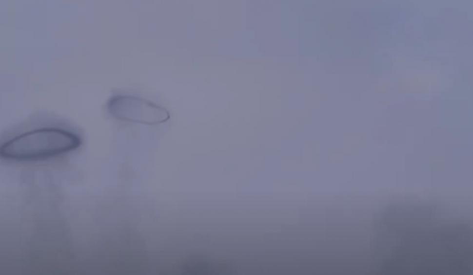 Fenomen misterios, extrem de rar, suprins în Italia. Imagini cu vulcanul Etna care aruncă "inele de fum” 896075