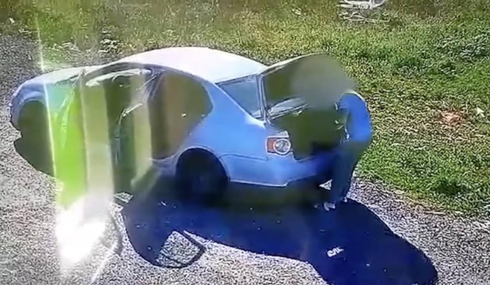 Motivul pentru care unui bărbat din Constanța i-a fost confiscată mașina. A fost filmat în timp ce săvârșea o faptă pentru care în trecut ar fi primit doar o amendă 896331