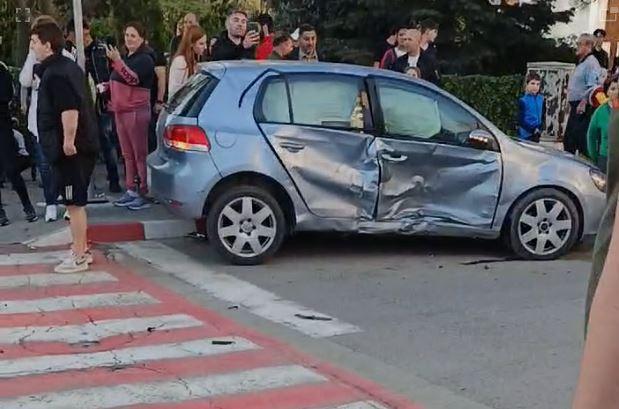 Maşină de poliţie, implicată într-un accident, în timp ce se afla în misiune, în Ialomiţa. Un agent a fost rănit 896497