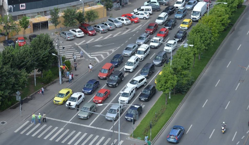 Bucureștiul va avea sistem de semaforizare inteligentă. A fost semnat contractul pentru studiul de fezabilitate