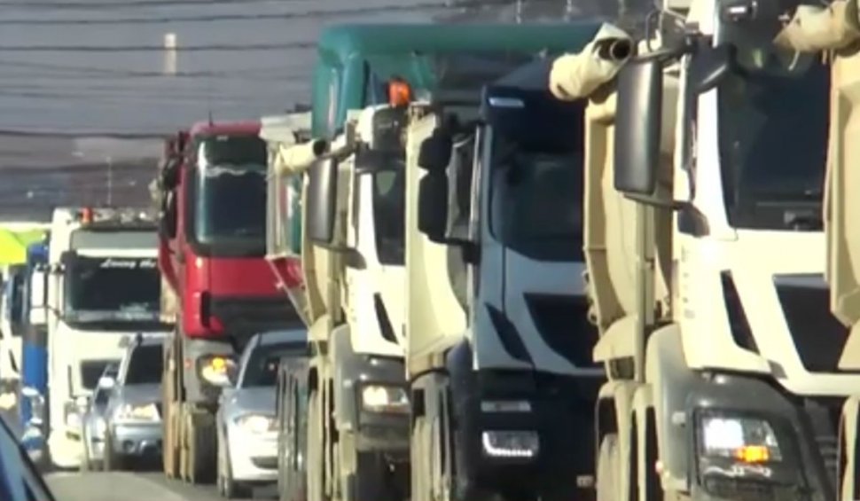 Parlamentul European înăsprește regulile pentru camioanele și autobuzele diesel