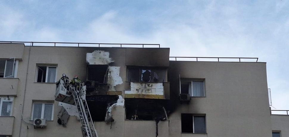 Incendiu puternic într-un bloc cu opt etaje din București! Două persoane au murit, alte nouă au primit îngrijiri medicale, inclusiv un copil 897336