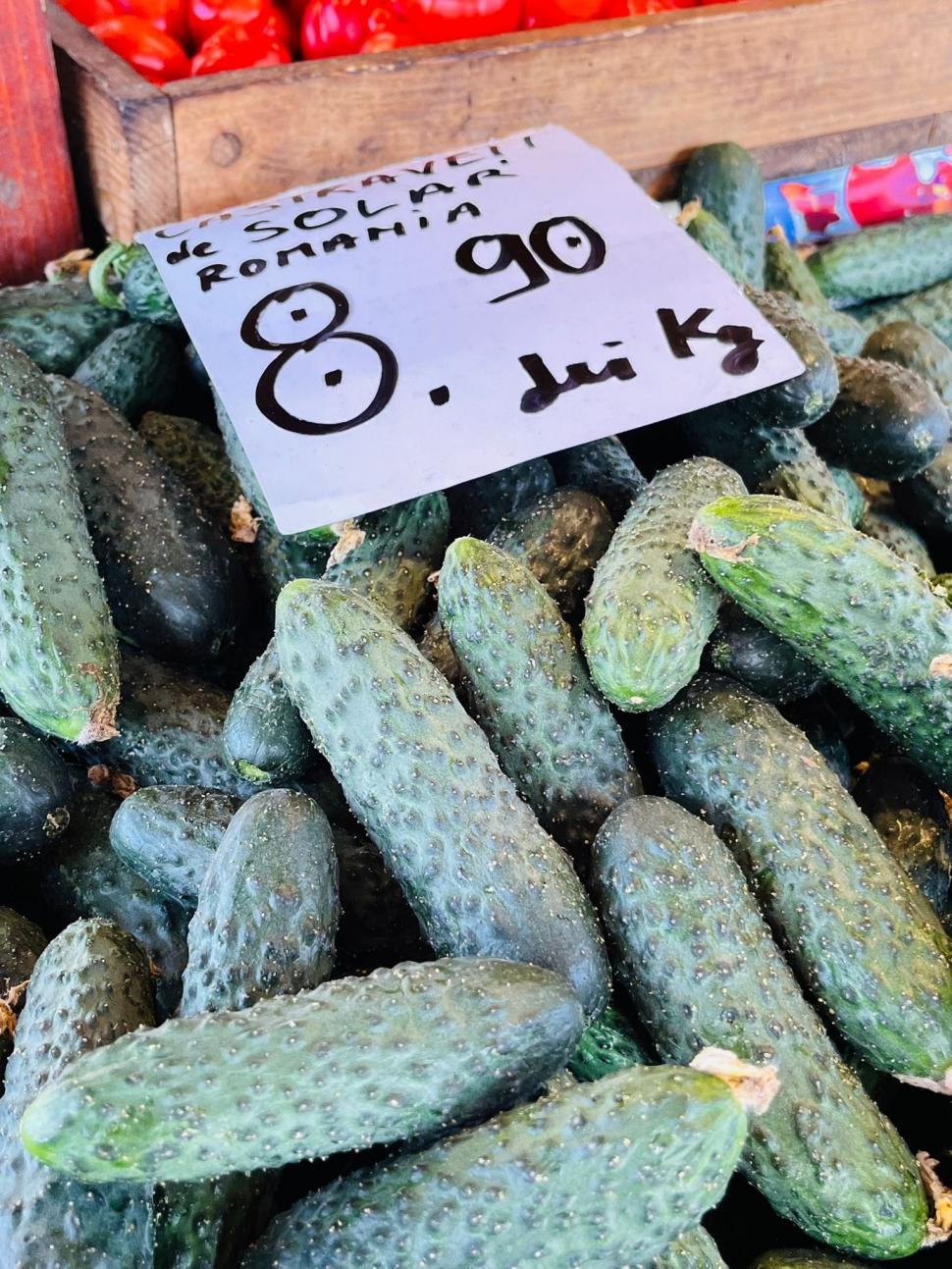 "Prețuri astăzi, Piața Obor": Ministrul Adrian Câciu arată cât costă roșiile românești și verdețurile de primăvară în București 897315