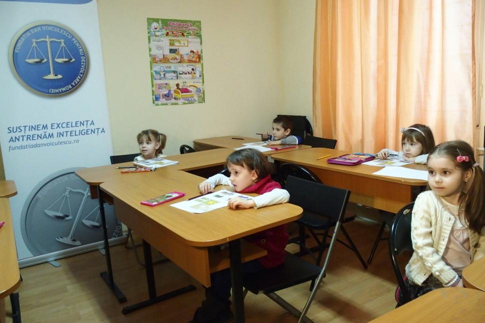 Sofia Petcu, un exemplu de succes. De la câștigătoare a Olimpiadelor Preșcolarilor la campioană la Olimpiadele Internaționale de Aritmetică Mentală 897598