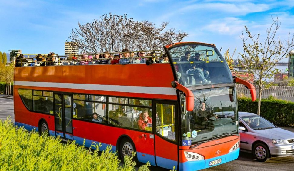 Autobuzele etajate vor circula în minivacanța de Paște și 1 Mai, în Constanța. Prețul unui bilet
