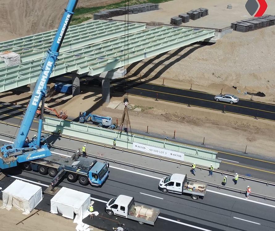 Un pas mai aproape de inaugurarea A0 Sud | AKTOR a montat secțiunea centrală a viitorului pasaj peste A1 897981