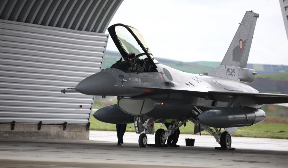 Primele trei avioane F-16 achiziționate din Norvegia au aterizat la Câmpia Turzii