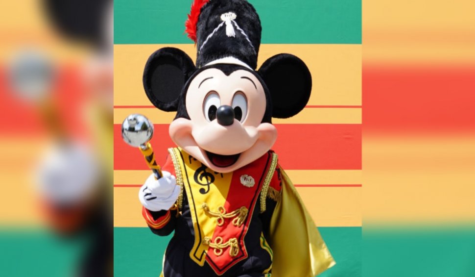 Român costumat în Mickey Mouse, prins la furat în Italia | Metoda prin care înşela părinţii şi copii 