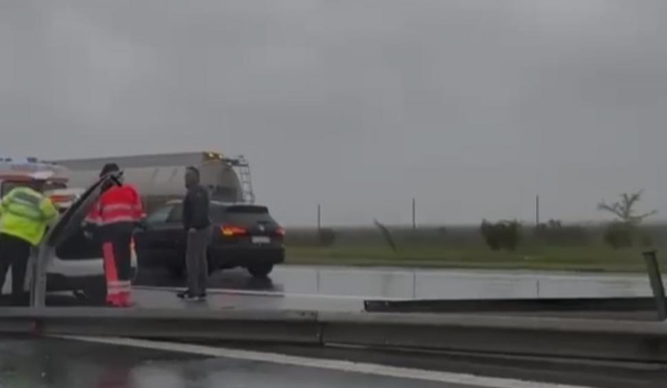 Accident mortal pe Autostrada A1. Un şofer şi-a pierdut viaţa în urma unui impact violent cu parapetul median 898910