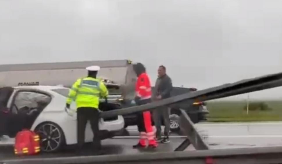 Accident mortal pe Autostrada A1. Un şofer şi-a pierdut viaţa în urma unui impact violent cu parapetul median 898911