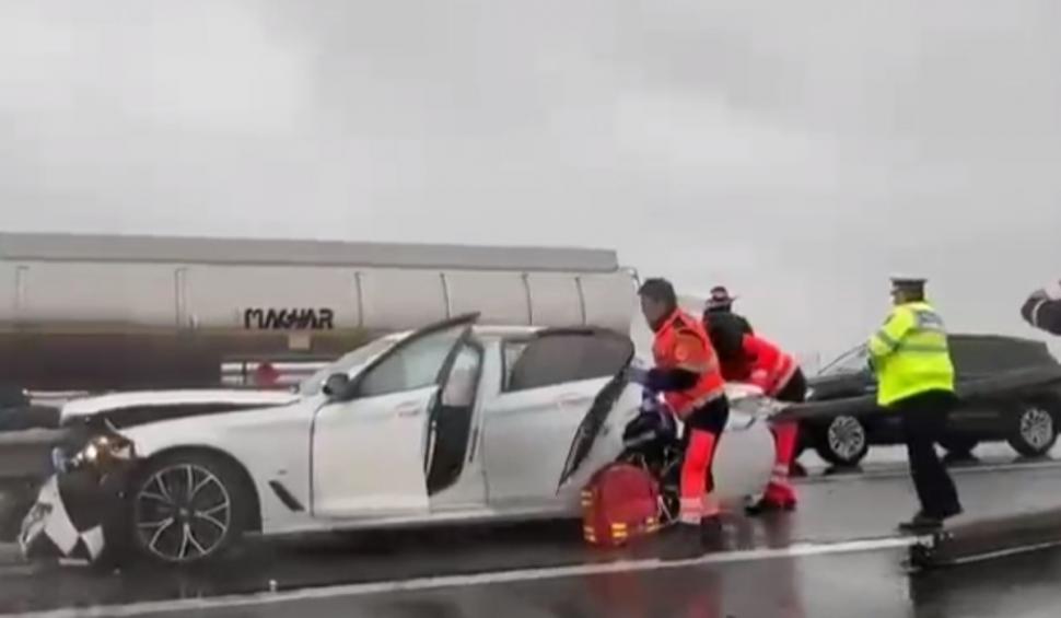 Accident mortal pe Autostrada A1. Un şofer şi-a pierdut viaţa în urma unui impact violent cu parapetul median 898912
