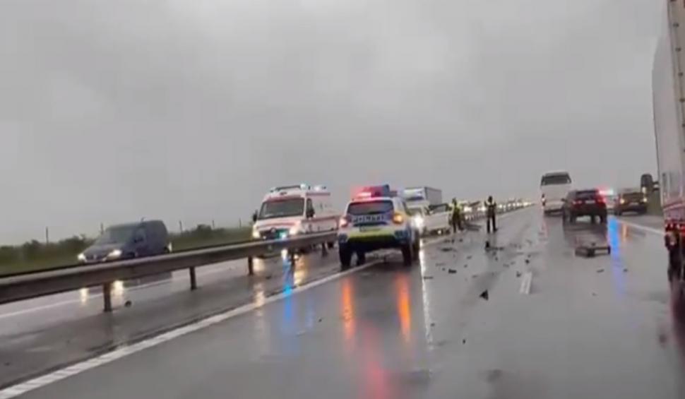 Accident mortal pe Autostrada A1. Un şofer şi-a pierdut viaţa în urma unui impact violent cu parapetul median 898915