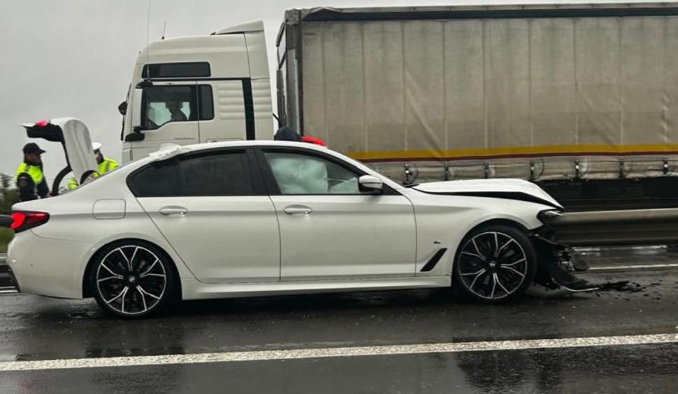 Accident mortal pe Autostrada A1. Un şofer şi-a pierdut viaţa în urma unui impact violent cu parapetul median 898916