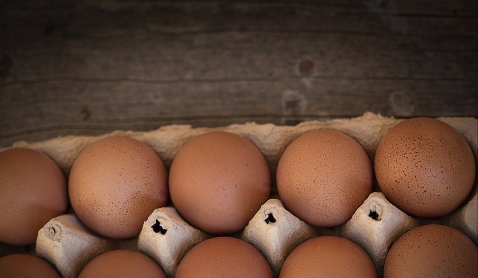 Ouăle brune vor dispărea din magazine. "Nu vor mai exista deloc"