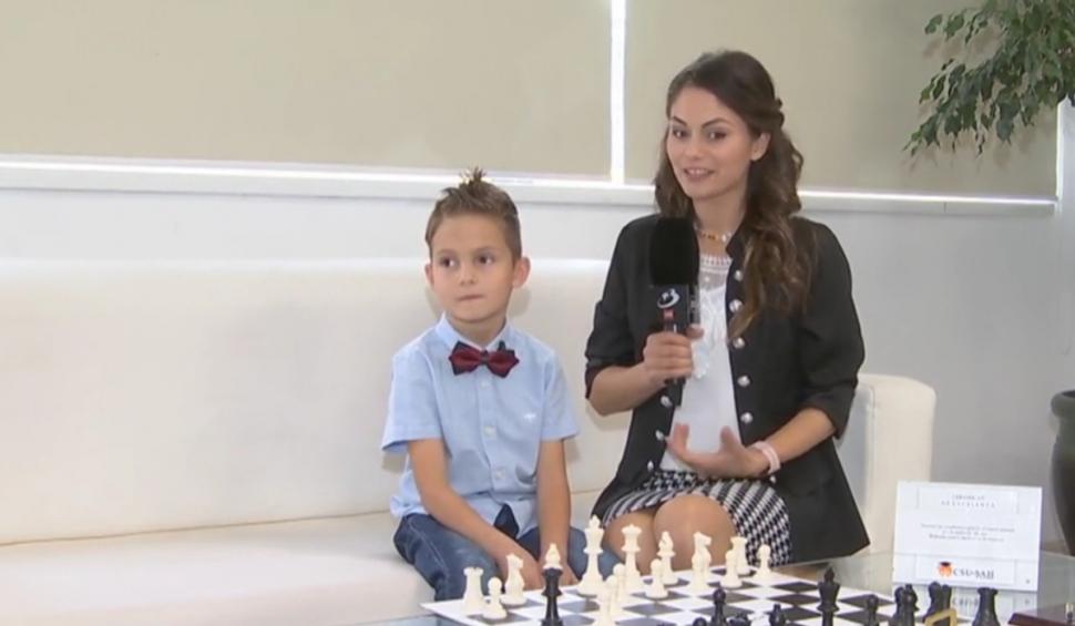 El este Aaron, băiatul de şapte ani care va reprezenta România la Campionatul Mondial de Şah 899494