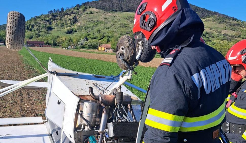 Accident aviatic în Alba. Un avion de mici dimensiuni a aterizat forțat 899755