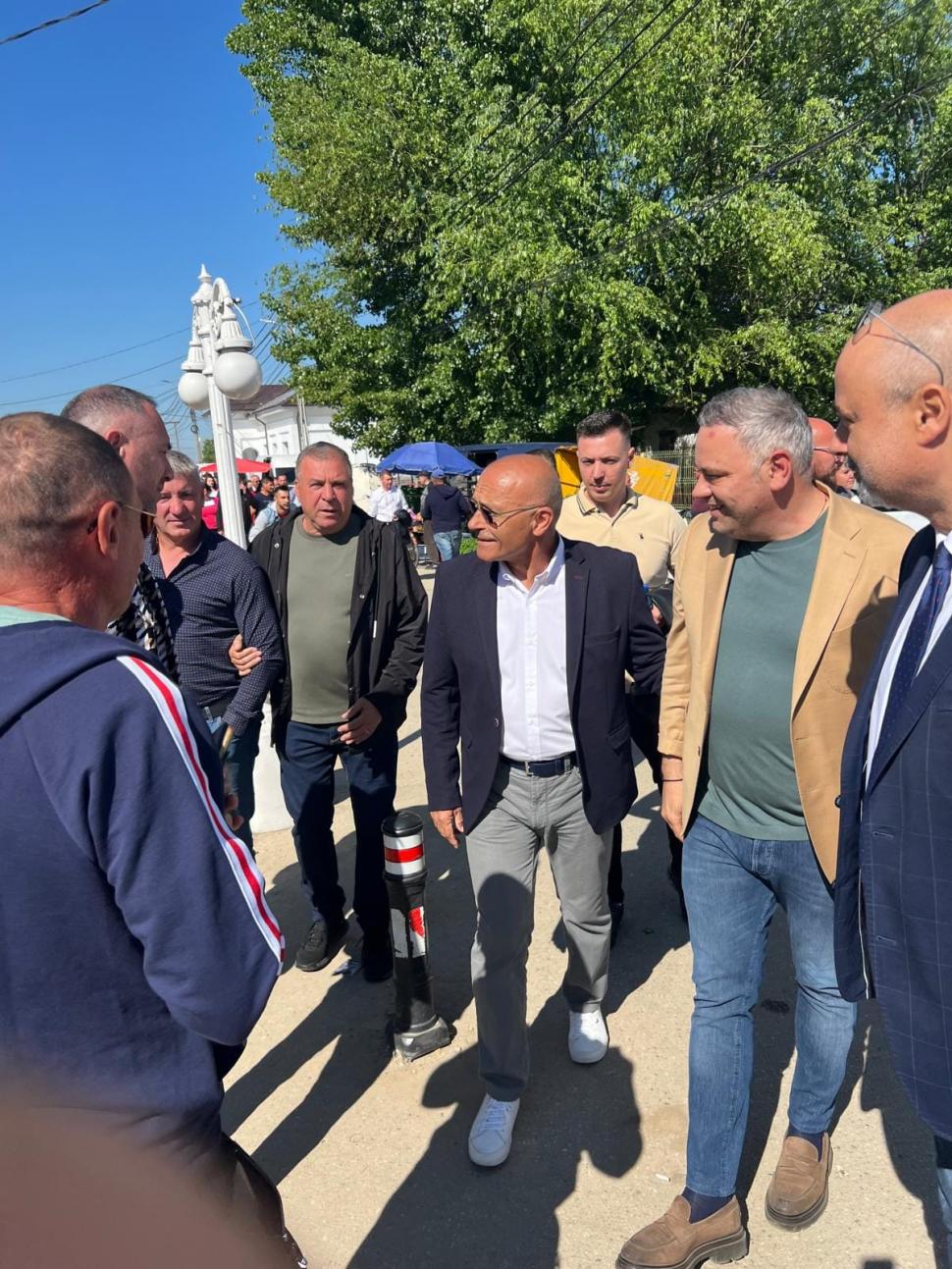 De ziua lui, ministrul Agriculturii, Florin Barbu, a fost alături de fermierii din Izbiceni, Olt 899734