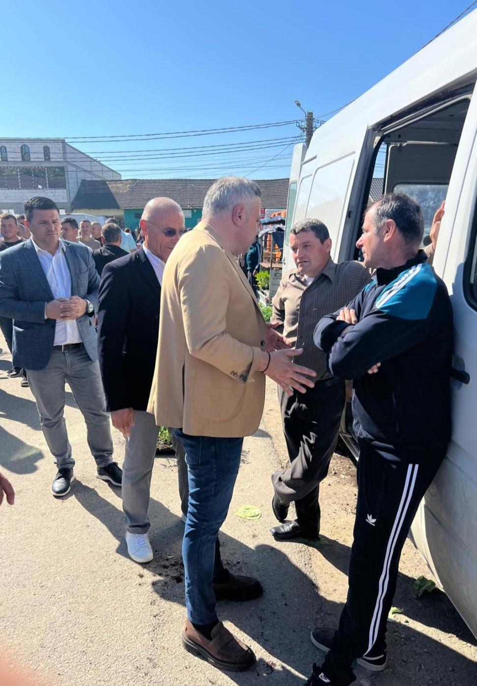 De ziua lui, ministrul Agriculturii, Florin Barbu, a fost alături de fermierii din Izbiceni, Olt 899735