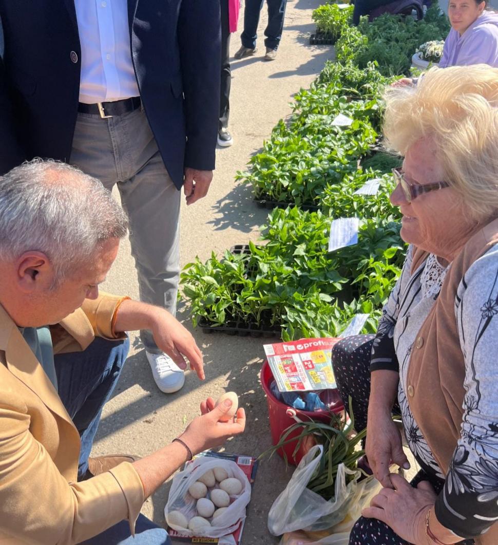 De ziua lui, ministrul Agriculturii, Florin Barbu, a fost alături de fermierii din Izbiceni, Olt 899738