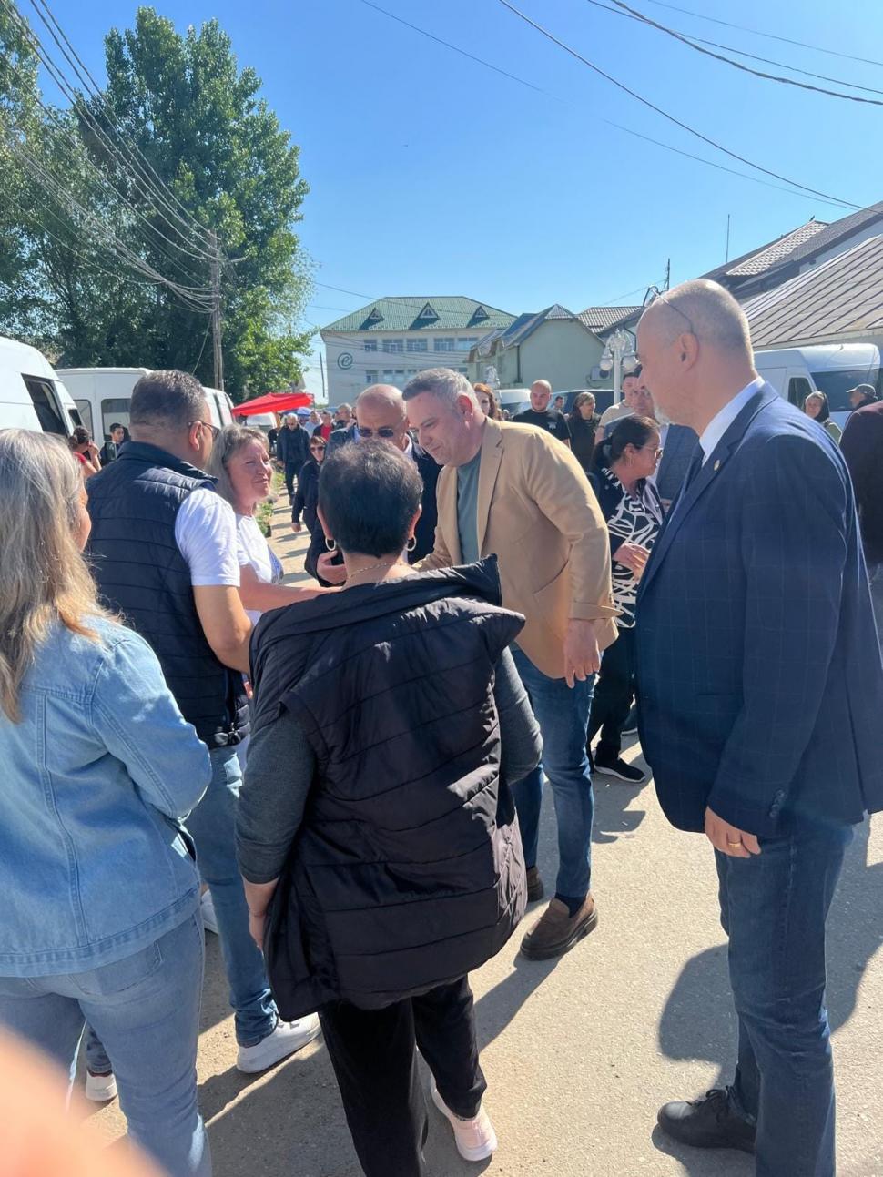 De ziua lui, ministrul Agriculturii, Florin Barbu, a fost alături de fermierii din Izbiceni, Olt 899741