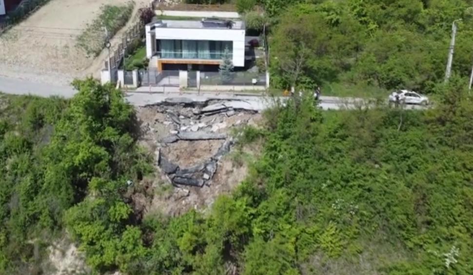 Stare de alertă în Cluj-Napoca, după ce o stradă principală s-a surpat. Lista măsurilor pentru protecţia cetăţenilor 899752