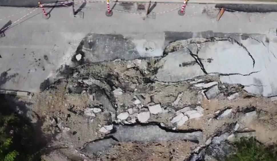 Stare de alertă în Cluj-Napoca, după ce o stradă principală s-a surpat. Lista măsurilor pentru protecţia cetăţenilor 899753