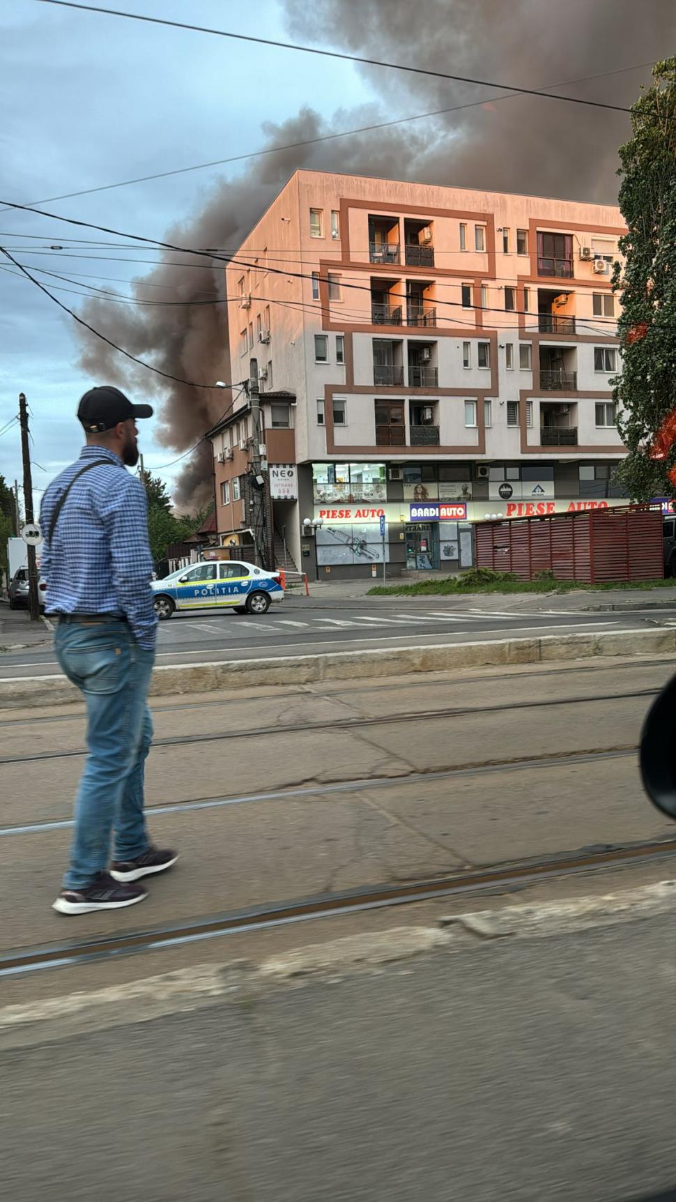 Incendiu puternic în București! Degajări mari de fum, după ce o hală a luat foc | S-a transmis mesaj RO-Alert: "Evitați zona!" 899992