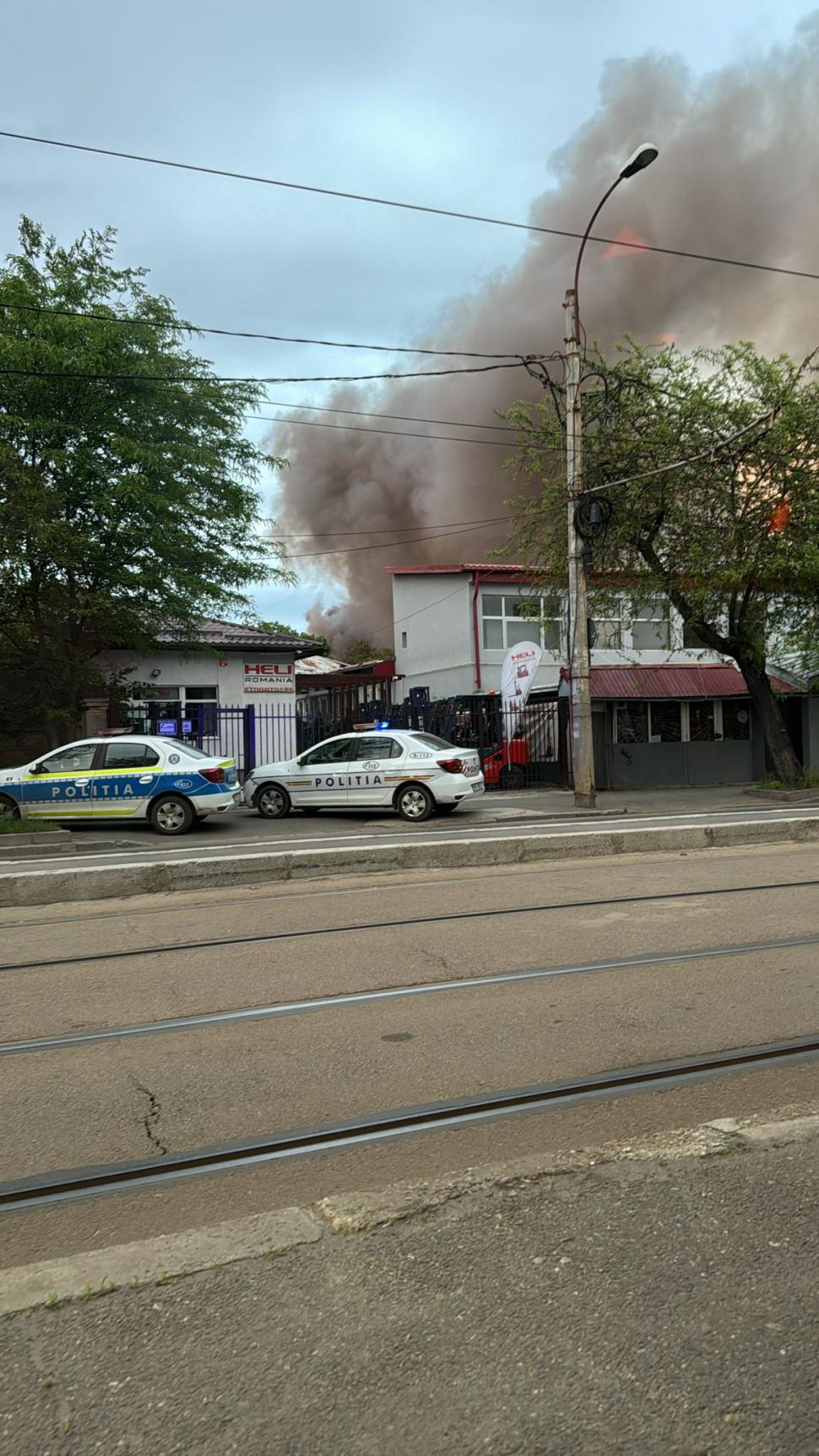 Incendiu puternic în București! Degajări mari de fum, după ce o hală a luat foc | S-a transmis mesaj RO-Alert: "Evitați zona!" 899994