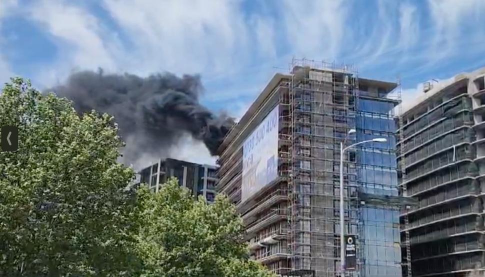 Lidia Buble a filmat îngrozită incendiul din nordul Bucureştiului: "Nimeni nu poate opri focul!" 899936