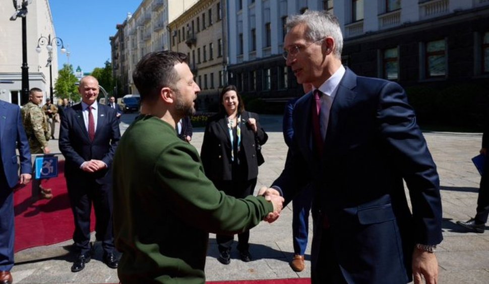 "Încă nu e prea târziu pentru ca Ucraina să învingă!" | Jens Stoltenberg, Secretarul General al NATO, vizită-surpriză la Kiev 