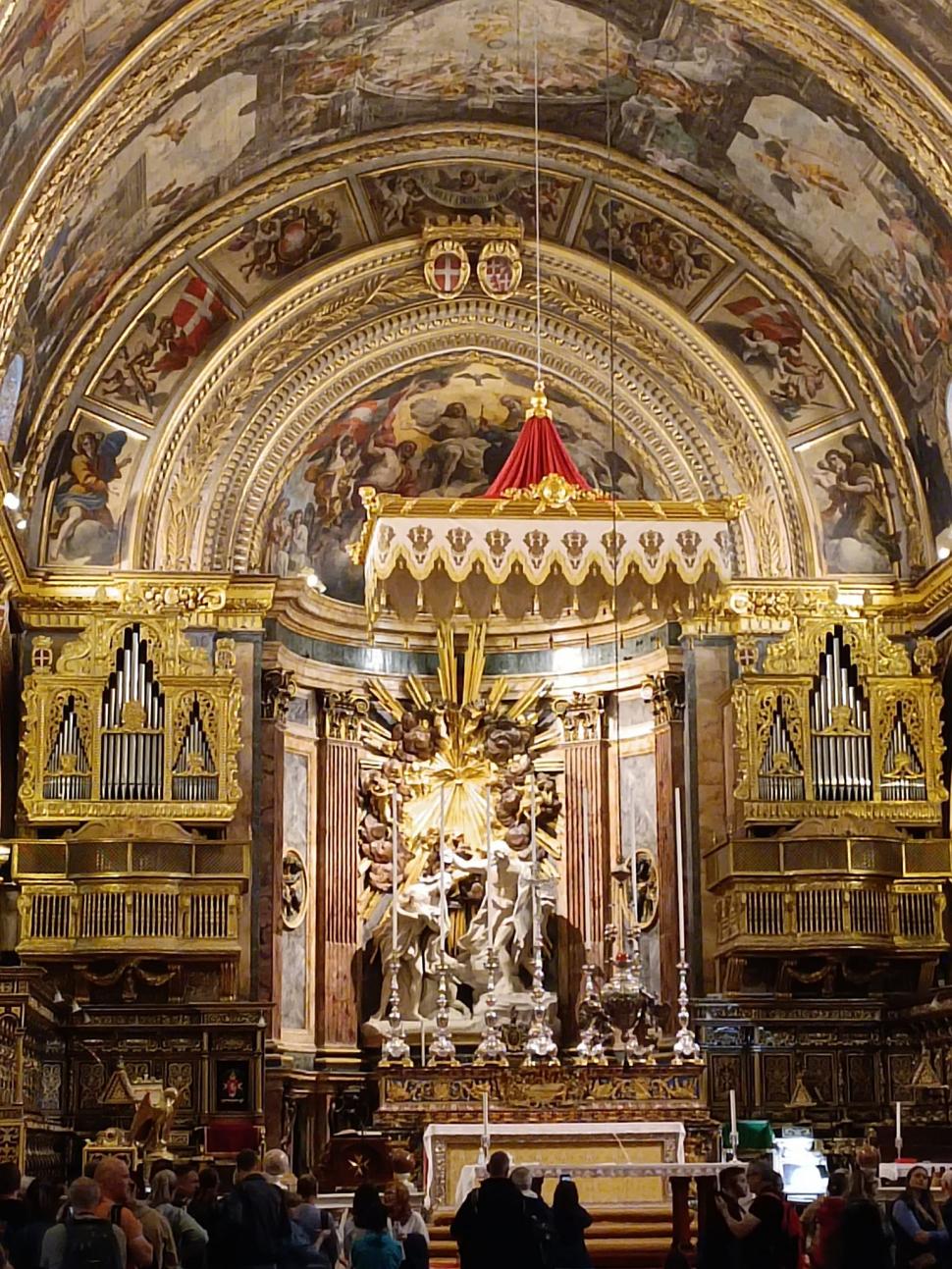 Cavalerii de Malta spun că nu îl cunosc pe "Prinţul Paul al României" 900185