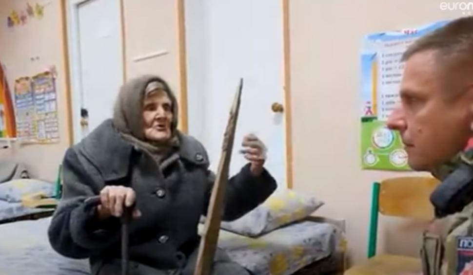 "Nu mi-a mai rămas nimic" | Ea este bunica de 98 de ani din Ucraina care a mers pe jos 10 km, sub bombardamente, pentru a scăpa de ruşi 900217