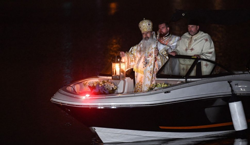  Lumina Sfântă va ajunge de pe mare la credincioșii din Constanța | ÎPS Teodosie: "Învierea Domnului este sărbătoarea sărbătorilor"