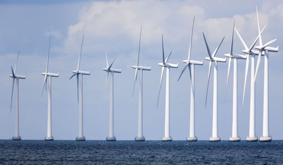 România a intrat în linie dreaptă către producţia de energie eoliană în largul Mării Negre. Legea offshore a fost promulgată