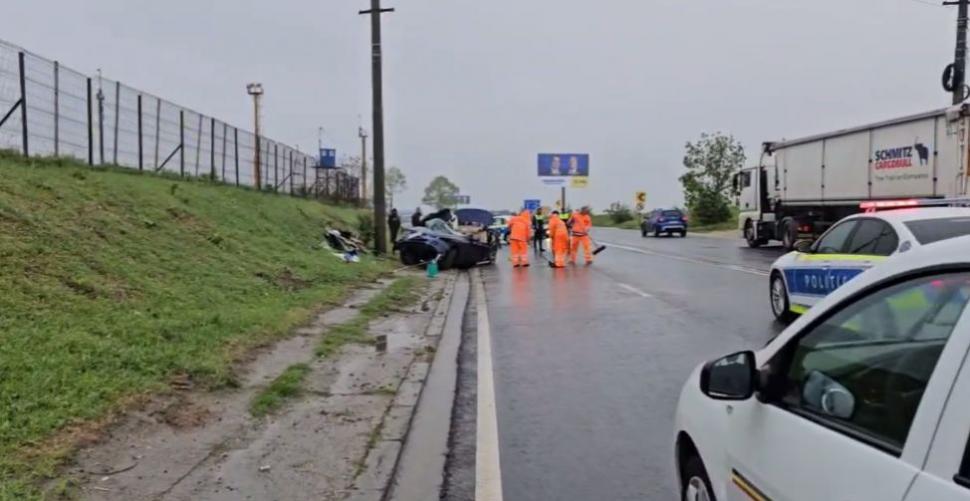 Un șofer cu BMW a pierdut controlul volanului și a murit, după ce s-a răsturnat de mai multe ori cu mașina, la Mangalia. O altă victimă a ajuns la spital 900059