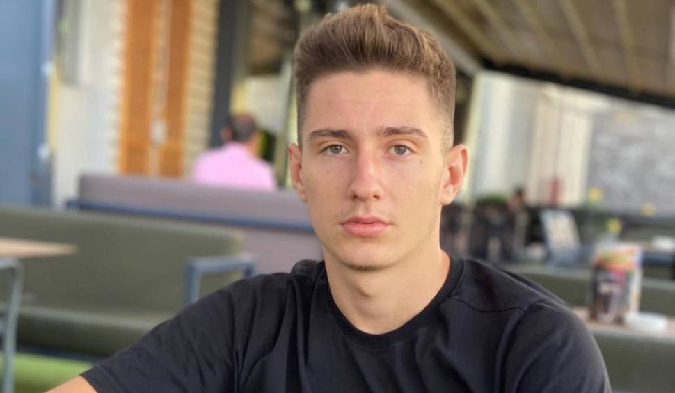 "Ne va lipsi tuturor" | El este Denis, băiatul care a murit la doar 21 ani, în Vinerea Mare, după accidentul teribil din Hunedoara 900691